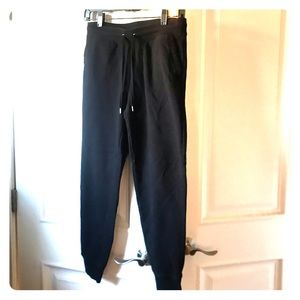 UNIQLO BLACK FITTED JOGGERS | SZ SM